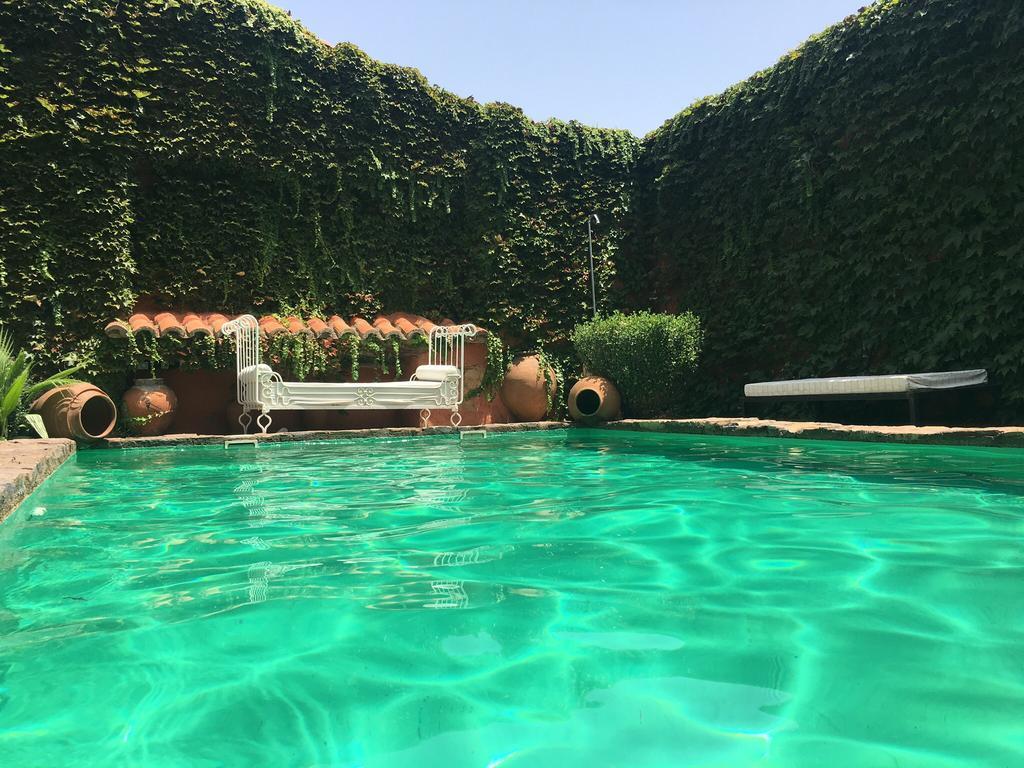 La Tierra Roja Villa Aliseda Buitenkant foto